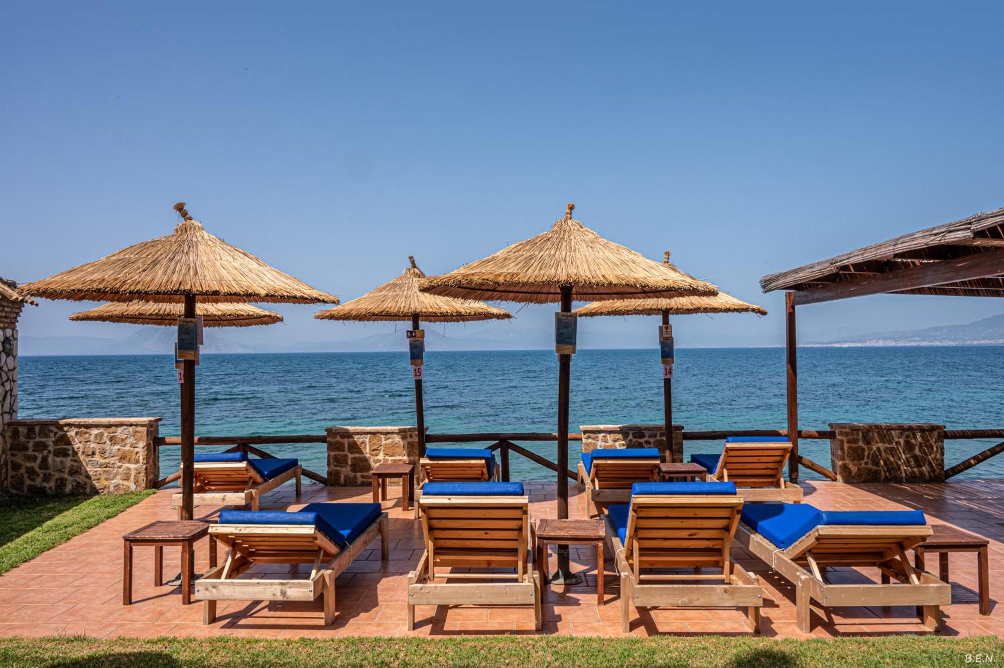 Castella Beach Hotel Alissos Екстериор снимка